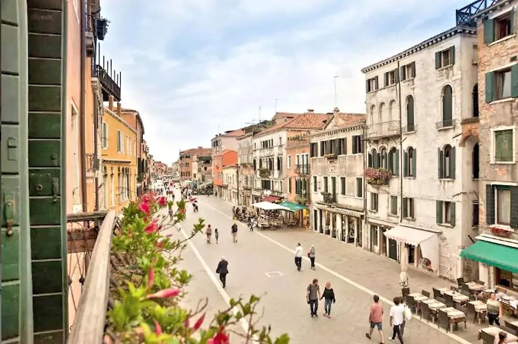 Biennale Apt Balcony Apartment Venice