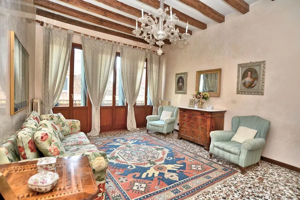 Biennale Apt Balcony Apartment Venice Italy