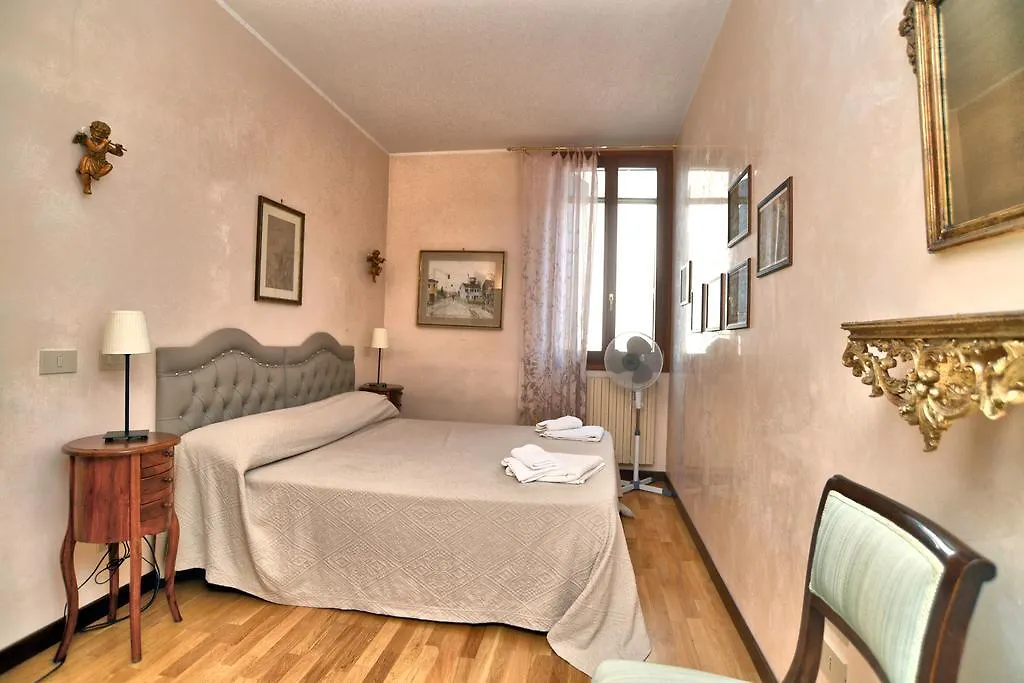 Biennale Apt Balcony Apartment Venice Italy