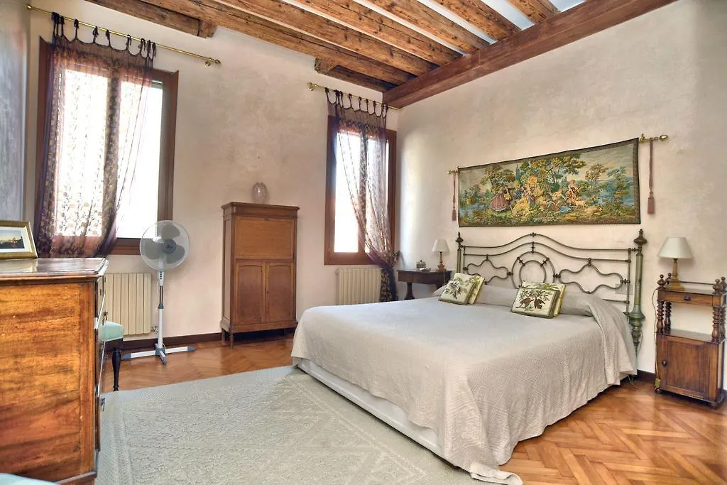 Biennale Apt Balcony Apartment Venice
