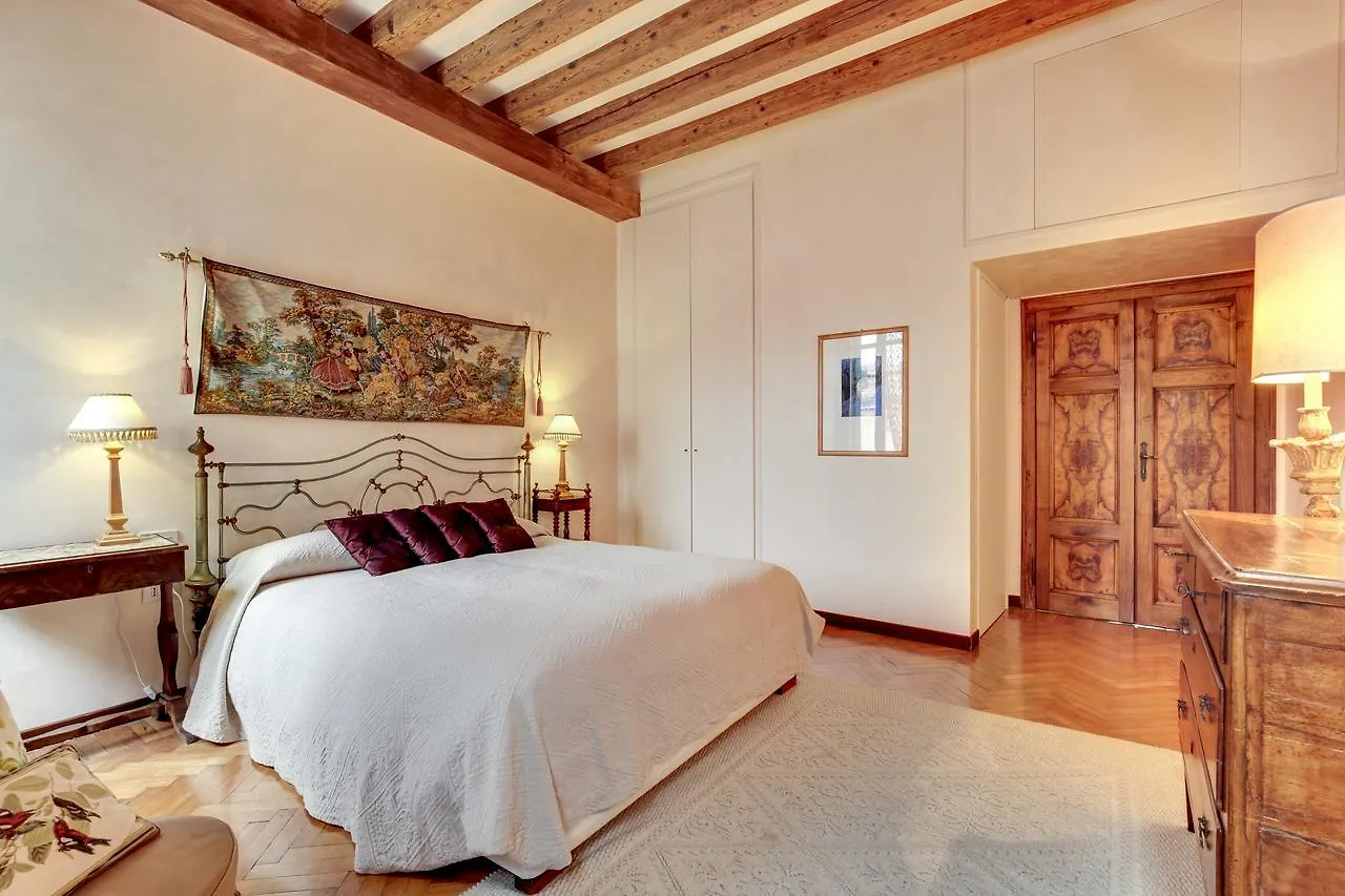Biennale Apt Balcony Apartment Venice
